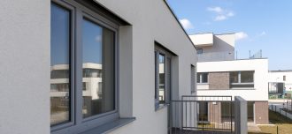 Výměna těsnění oken: Kdy je čas na výměnu a jak vybrat správný typ