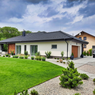 Reference Nováky Reference Nováky