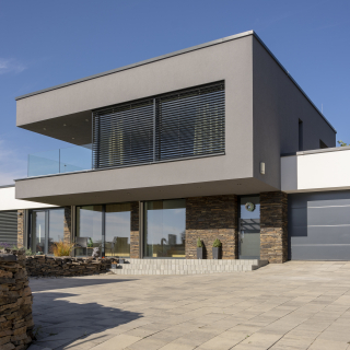 Reference Nováky Reference Nováky