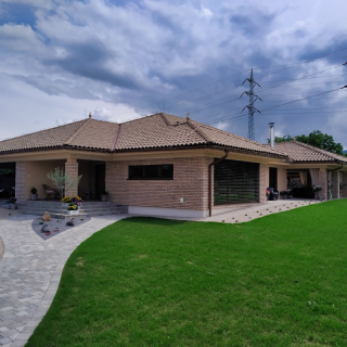 Reference Nováky Reference Nováky