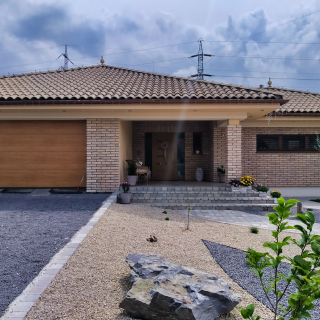 Reference Nováky Reference Nováky