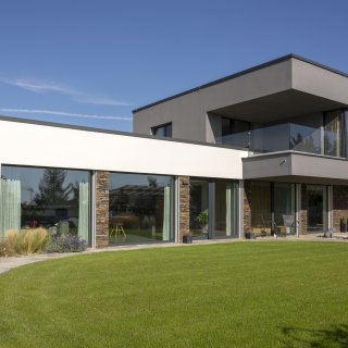 Reference Nováky Reference Nováky