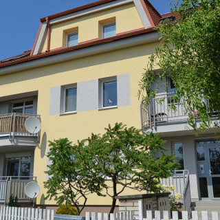 Reference Nováky Reference Nováky