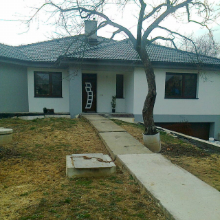 Reference Nováky Reference Nováky